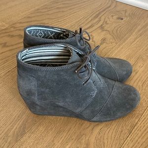 Toms Wedge Bootie, Only Worn Once, Size 8, Gray